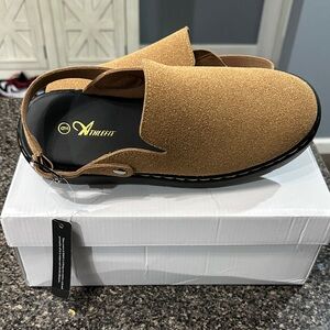 ATHLEFIT Women’s Slip-on Suede Clogs